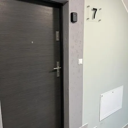 Guest house Kawalerka Walowa 7 *